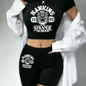 Trend Hawkins Strange School 1983 Baskılı Babby TeeTişört ve Şort Kadın İki Parça Takım Üst Panto