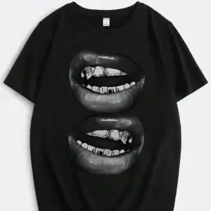 Two Lips Baskılı Unisex Oversize