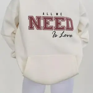 Unisex All We Need is Love Sweatshirt Beyaz