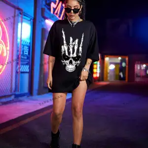 Unisex BAY  Kafatası Baskılı Düşük Omuzlu Büyük Boy Tişört KOD-1329