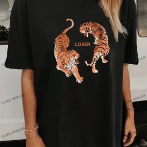 Unisex BAY  Mantar & Slogan Grafikli Düşük Omuzlu Tişört KOD-1392