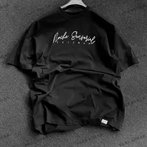 Unisex Beyaz Homage Baskılı Oversize Bisiklet Yaka