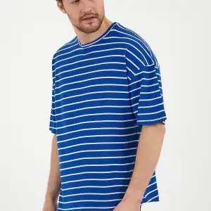 Unisex Çizgili Oversize Beyaz Siyah Tshirt Oversize