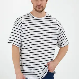 Unisex Gri Beyaz Çizgili Oversize Tshirt