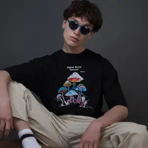 Unisex Higher World Siyah Tshirt