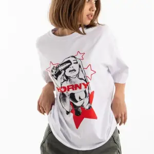 Unisex Horny Star Tshirt Beyaz