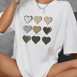 Unisex Kalp Baskılı T-shirt