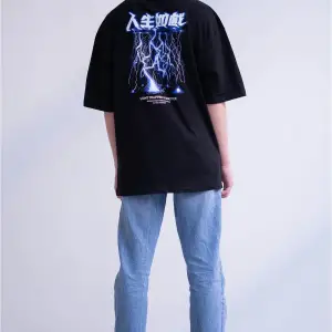 Unisex Light Trapped In Matter Siyah Tshirt