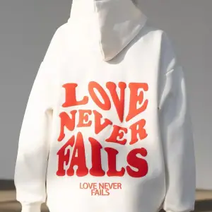 Unisex Love Never Fails Sweatshirt Beyaz