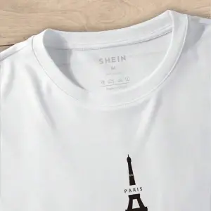 Unisex Oversize Eyfel Kulesi Baskılı T-shirt