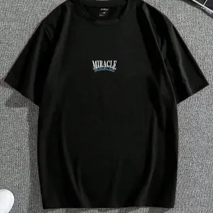 Unisex Oversize Kalıp Kelebek & Harf Grafik Damla Omuz Harajuku Style