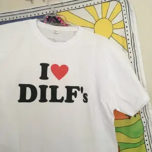 Unisex Oversize Y2k I Love Dilfs Tshirt