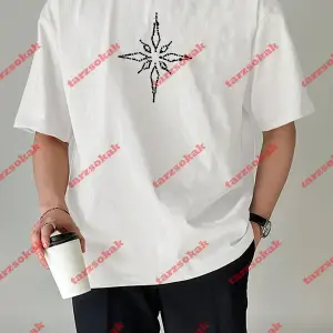 Unisex Pusula Baskılı Tshirt Beyaz