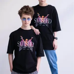 Unisex Satisfied Siyah Tshirt