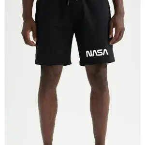 Unisex Siyah Panda Baskılı Cepli Penye Şort