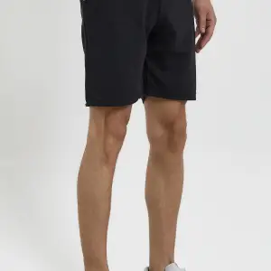 Unisex Slim Fitt Beyaz 2 Iplik Yazlık Ince Spor Şort