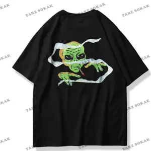 Unisex Smoking Alien Tshirt