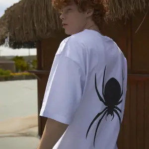 Unisex Spider Tshirt Beyaz