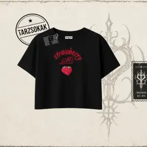 Unisex Strawberry Milk Kadın Crop Tişört Beyaz