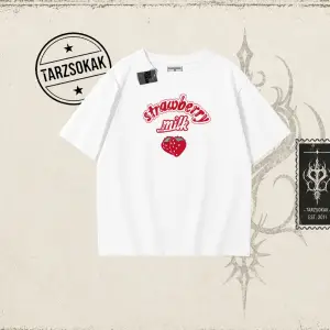 Unisex Strawberry Milk Oversize Unisex Tişört Beyaz