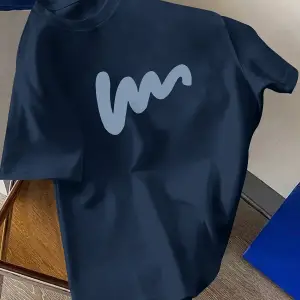 Unisex W Baskılı Tasarım