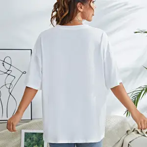 Unity Çiçek Desenli Düşük Omuzlu Büyük Boy Tişört