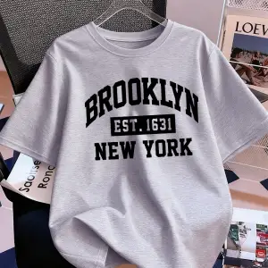 Urban Pop Graphic Kadın Tişört KoleksiyonuKod 5080