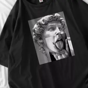 Urban Pop Graphic Kadın Tişört KoleksiyonuKod 5089