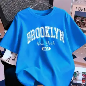 Urban Pop Graphic Kadın Tişört KoleksiyonuKod 5090