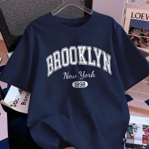 Urban Pop Graphic Kadın Tişört KoleksiyonuKod 5090