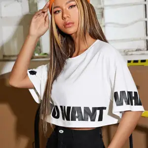 Urban Pop Graphic Kadın Tişört KoleksiyonuKod 5095