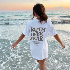 Urban Pop Graphic Kadın Tişört KoleksiyonuKod 5107