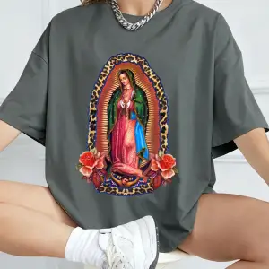 Urban Pop Graphic Kadın Tişört KoleksiyonuKod 5118