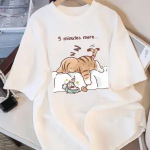 Urban Pop Graphic Kadın Tişört KoleksiyonuKod 5122