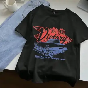 Urban Pop Graphic Kadın Tişört KoleksiyonuKod 5126