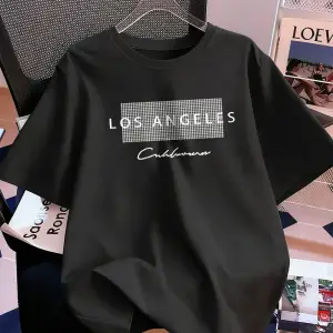 Urban Pop Graphic Kadın Tişört KoleksiyonuKod 5136