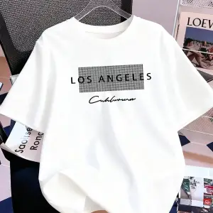 Urban Pop Graphic Kadın Tişört KoleksiyonuKod 5136