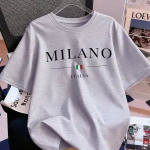 Urban Pop Graphic Kadın Tişört KoleksiyonuKod 5141