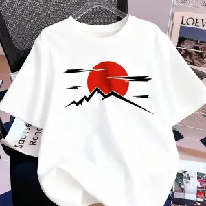 Urban Pop Graphic Kadın Tişört KoleksiyonuKod 5143