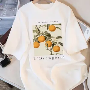 Urban Pop Graphic Kadın Tişört KoleksiyonuKod 5153