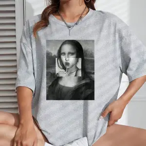 Urban Pop Graphic Kadın Tişört KoleksiyonuKod 5160