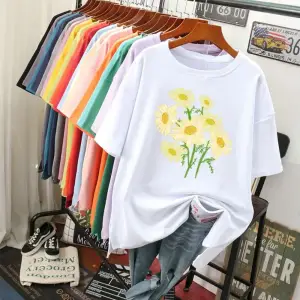 Urban Pop Graphic Kadın Tişört KoleksiyonuKod 5170