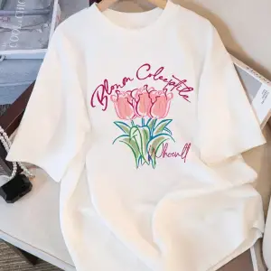 Urban Pop Graphic Kadın Tişört KoleksiyonuKod 5178