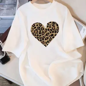 Urban Pop Graphic Kadın Tişört KoleksiyonuKod 5193