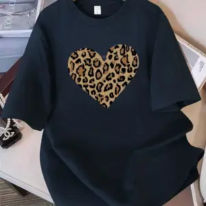 Urban Pop Graphic Kadın Tişört KoleksiyonuKod 5193