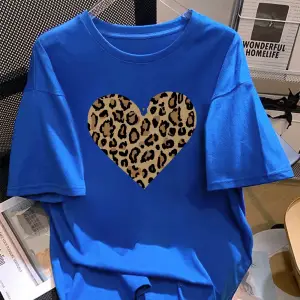 Urban Pop Graphic Kadın Tişört KoleksiyonuKod 5193