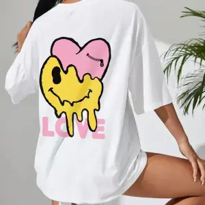 Urban Pop Graphic Kadın Tişört KoleksiyonuKod 5194