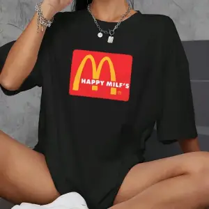 Urban Pop Graphic Kadın Tişört KoleksiyonuKod 5217