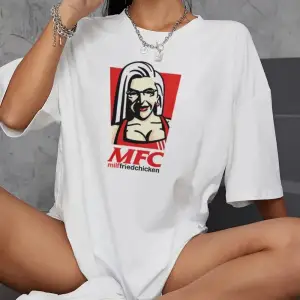 Urban Pop Graphic Kadın Tişört KoleksiyonuKod 5217