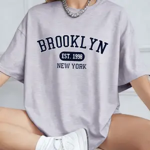 Urban Pop Graphic Kadın Tişört KoleksiyonuKod 5218